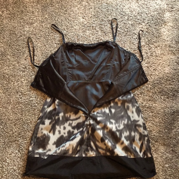 🍀 BCBGMAXAZRIA Dress (2) - Picture 9 of 9